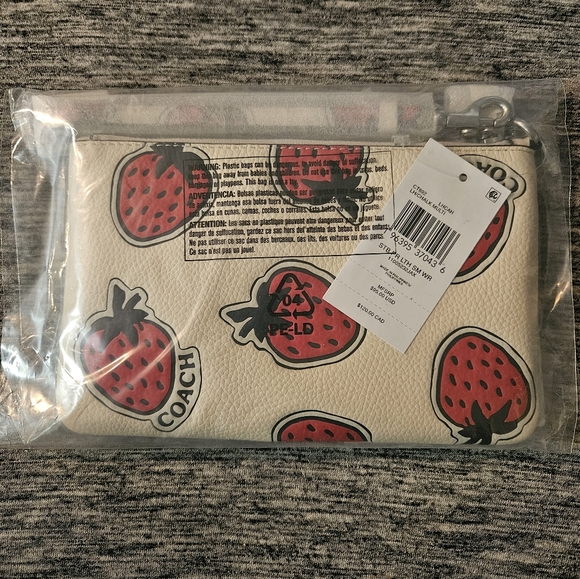 Coach wristlet - Picture 3 of 8